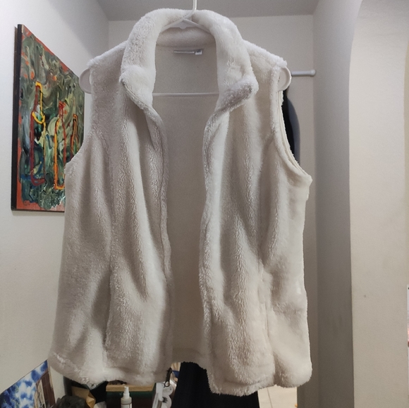 Croft & Barrow Zip Up Vest 🤍 - Picture 6 of 7